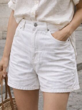 Uniqlo White Denim Shorts High Rise Women 30 Minimal Summer Capsule Classic